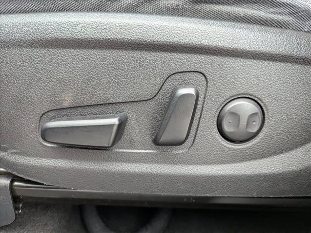Used 2022 Hyundai Santa Fe SEL w/ Convenience Package FWD image 11