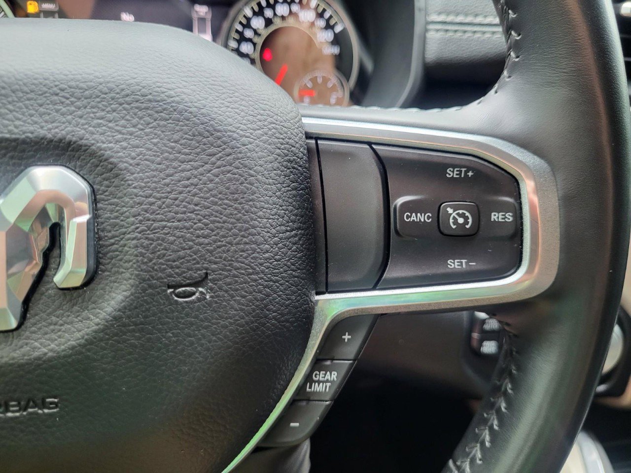 Used 2022 RAM 1500 Laramie AWD/4WD image 24