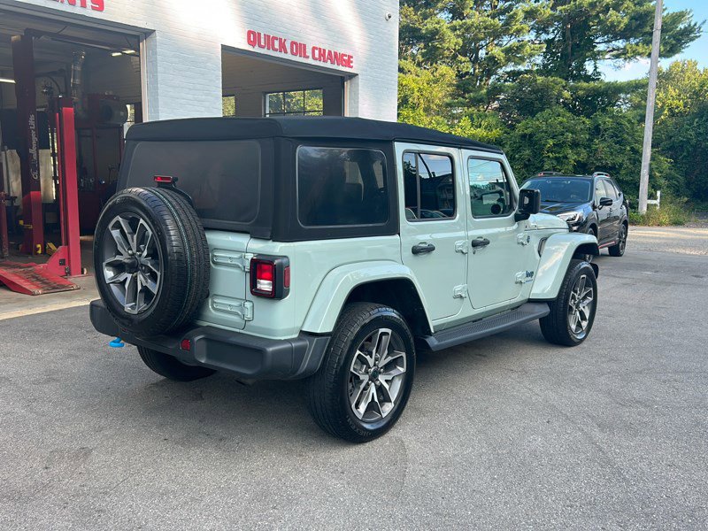 Used 2024 Jeep Wrangler Unlimited w/ Convenience Group image 7