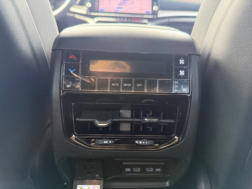 New 2026 Jeep Grand Cherokee L Limited AWD/4WD image 38