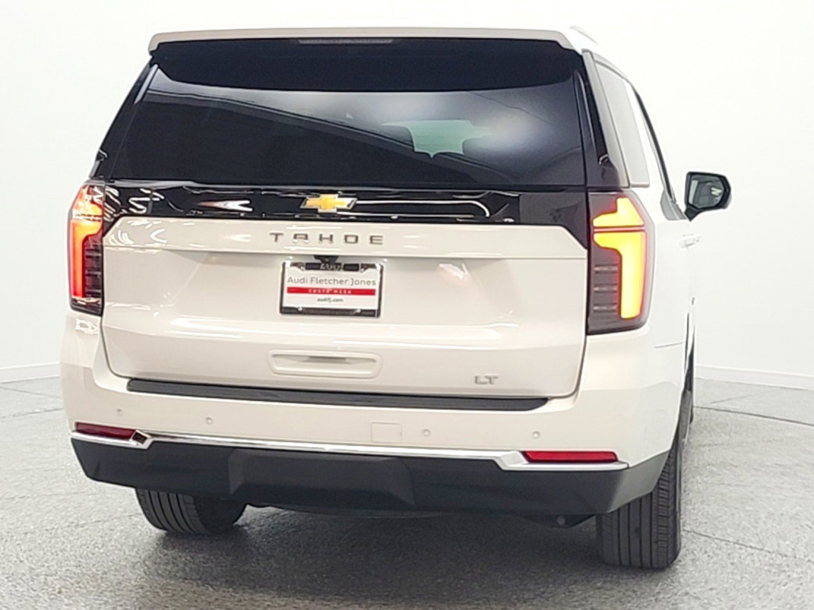 Used 2025 Chevrolet Tahoe LT AWD/4WD image 6