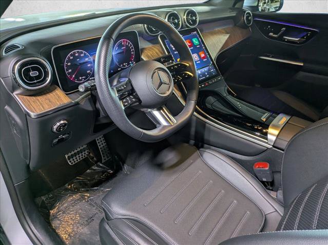 Used 2025 Mercedes-Benz GLC 350e 4MATIC image 10