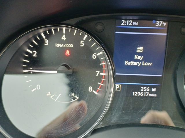 Used 2019 Nissan Rogue SV image 5