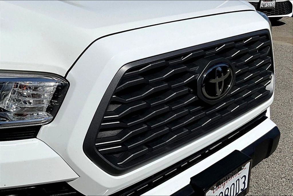 Used 2021 Toyota Tacoma TRD Off-Road w/ Technology Package image 34