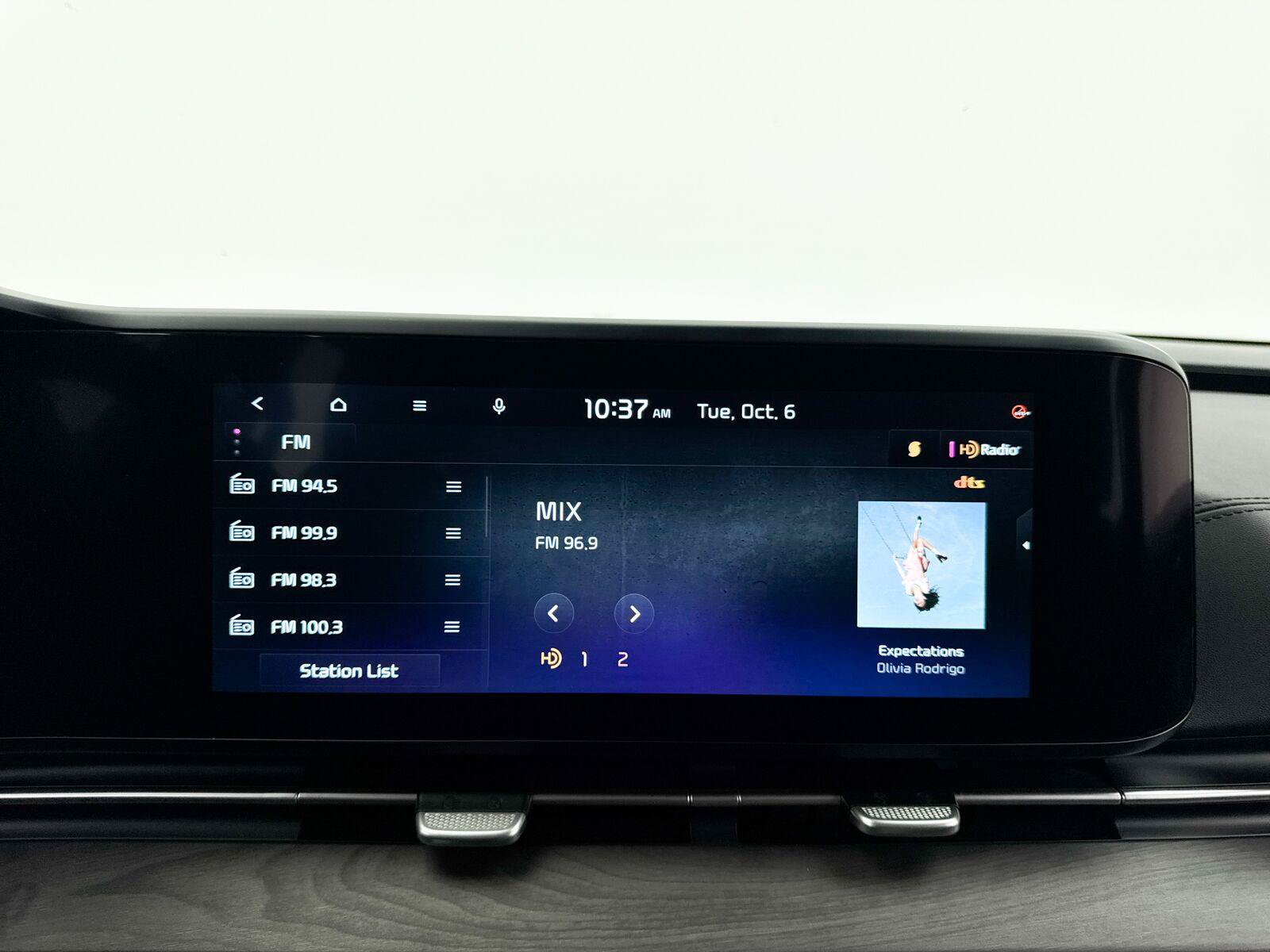 Used 2024 Kia Carnival SX FWD image 5