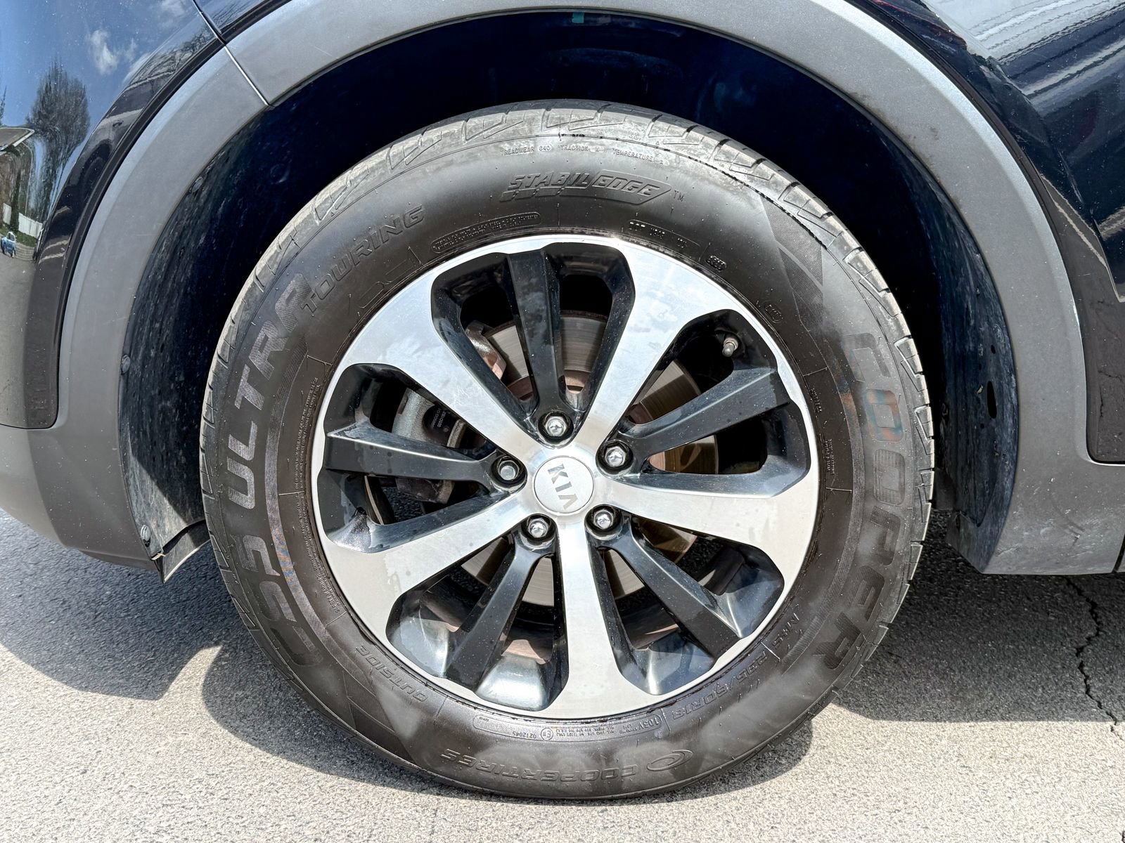 Certified 2017 Kia Sorento EX image 12