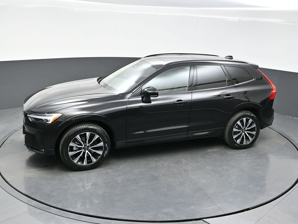 Used 2025 Volvo XC60 B5 Plus w/ Climate Package AWD/4WD image 33