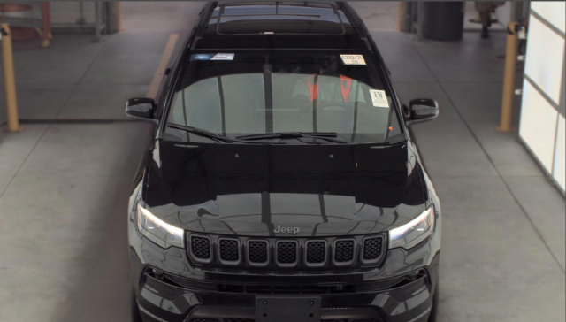 Used 2023 Jeep Compass High Altitude AWD/4WD image 2