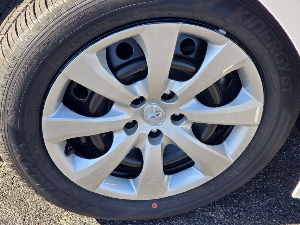 New 2027 Toyota Corolla LE FWD image 7