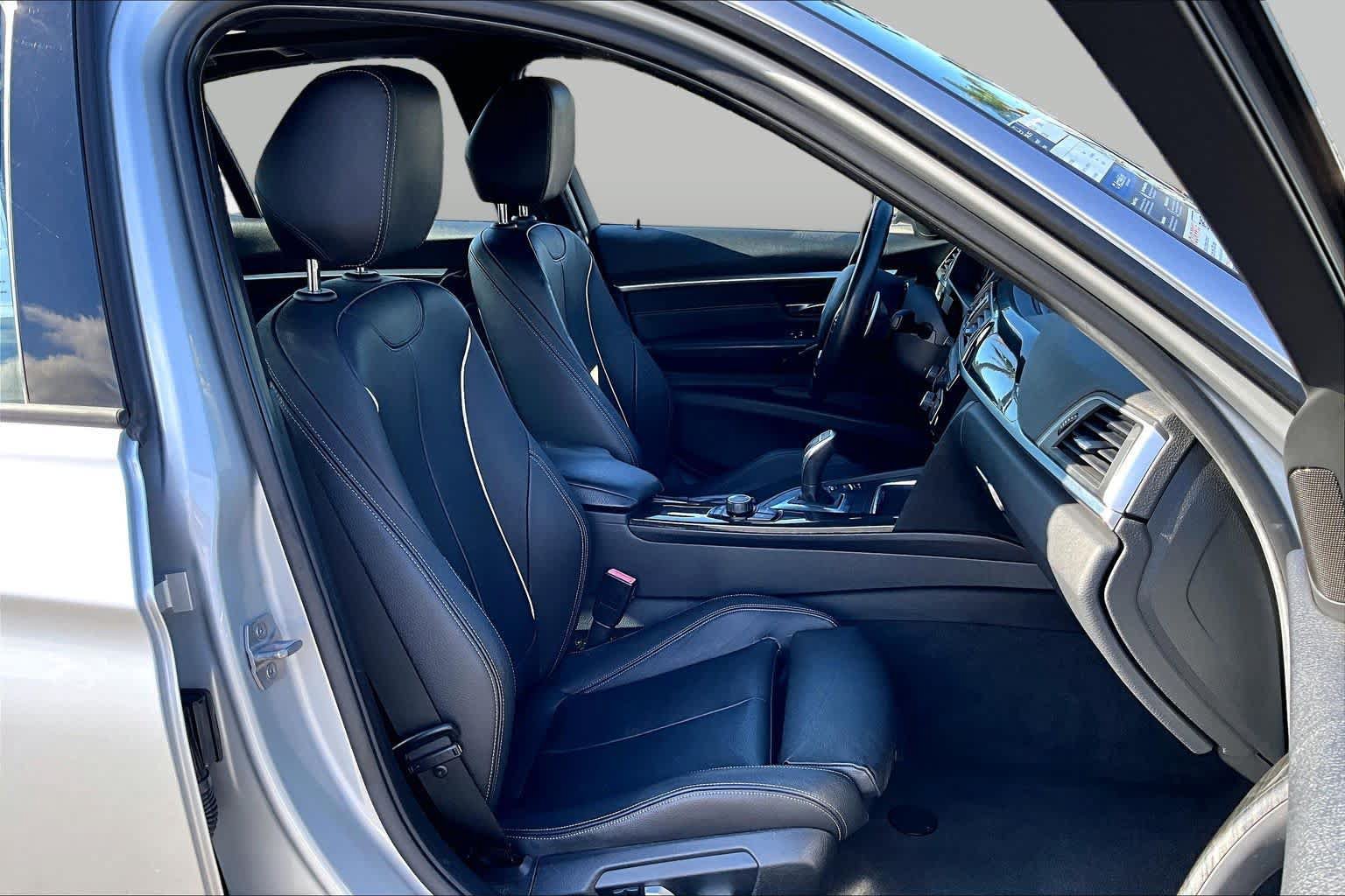 Used 2016 BMW 328i Sedan RWD image 8