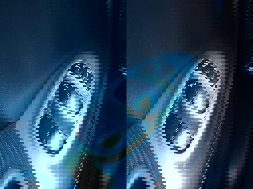 Used 2016 Nissan Juke S image 28