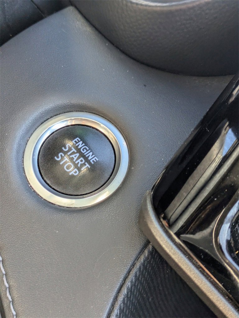 Used 2021 Toyota Highlander XLE image 37