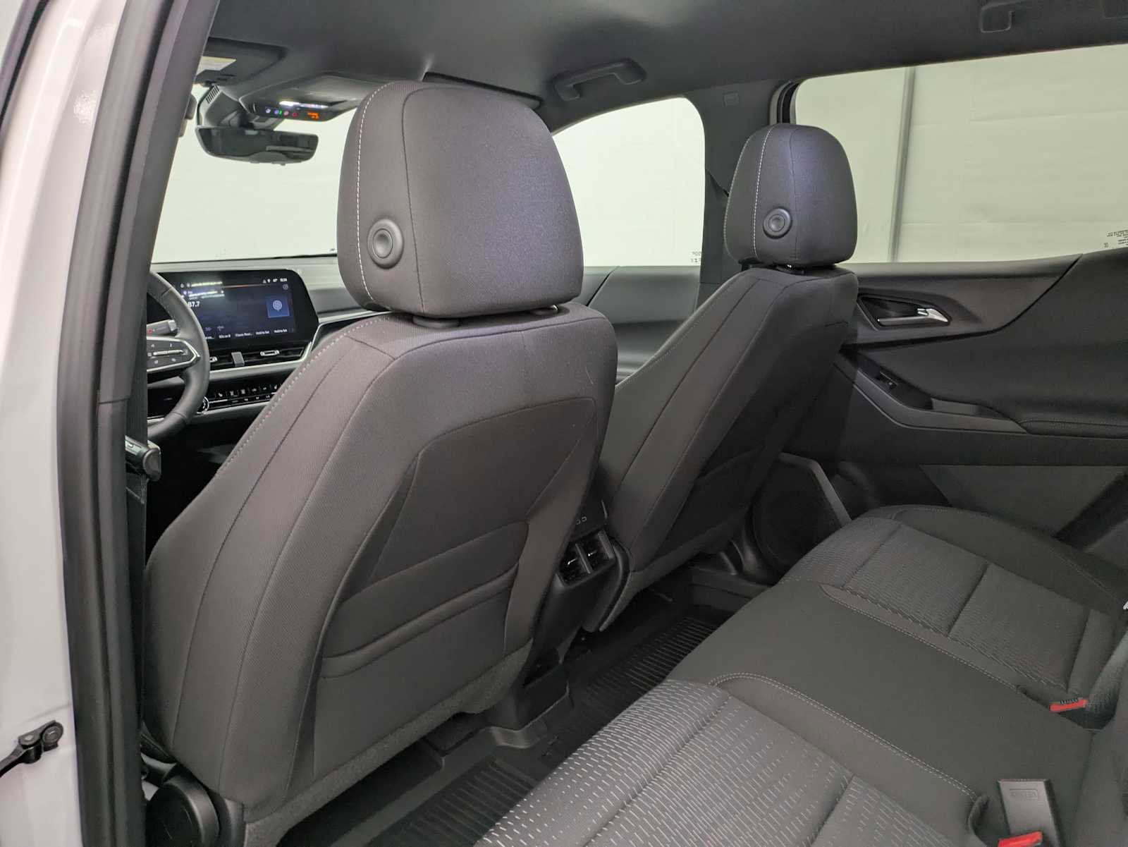 New 2026 Chevrolet Equinox LT image 18