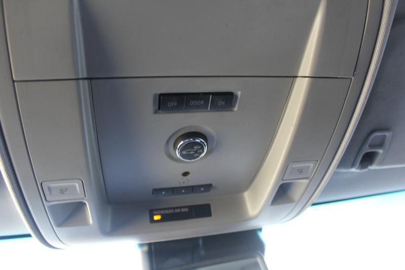 Used 2015 Chevrolet Suburban LT image 45