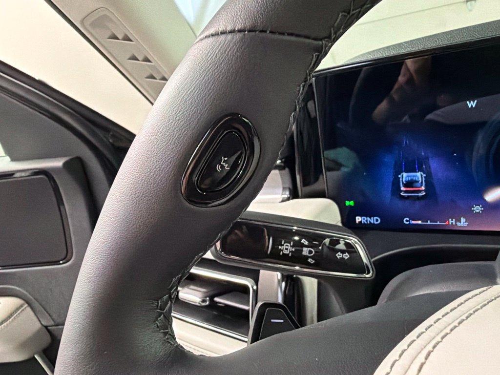 Certified 2026 Lincoln Aviator AWD image 18