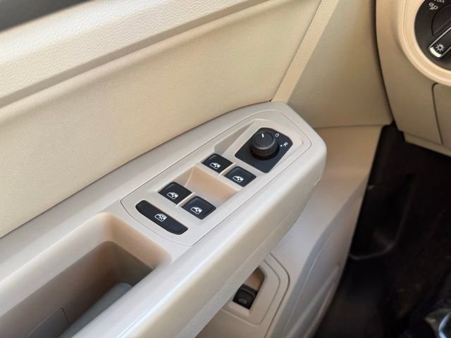 Used 2021 Volkswagen Atlas SEL R-Line image 33