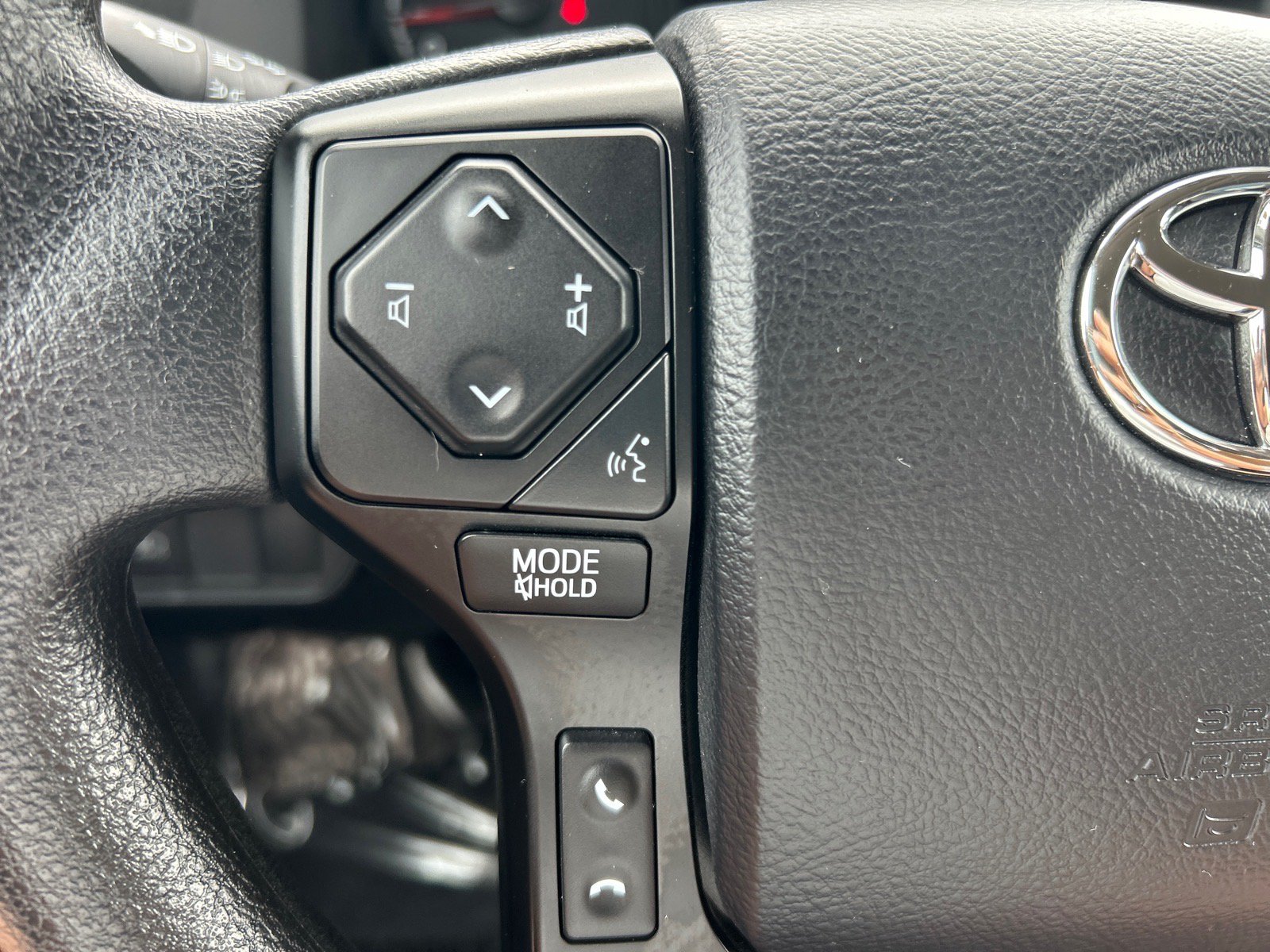 Used 2023 Toyota Tacoma SR AWD/4WD image 23