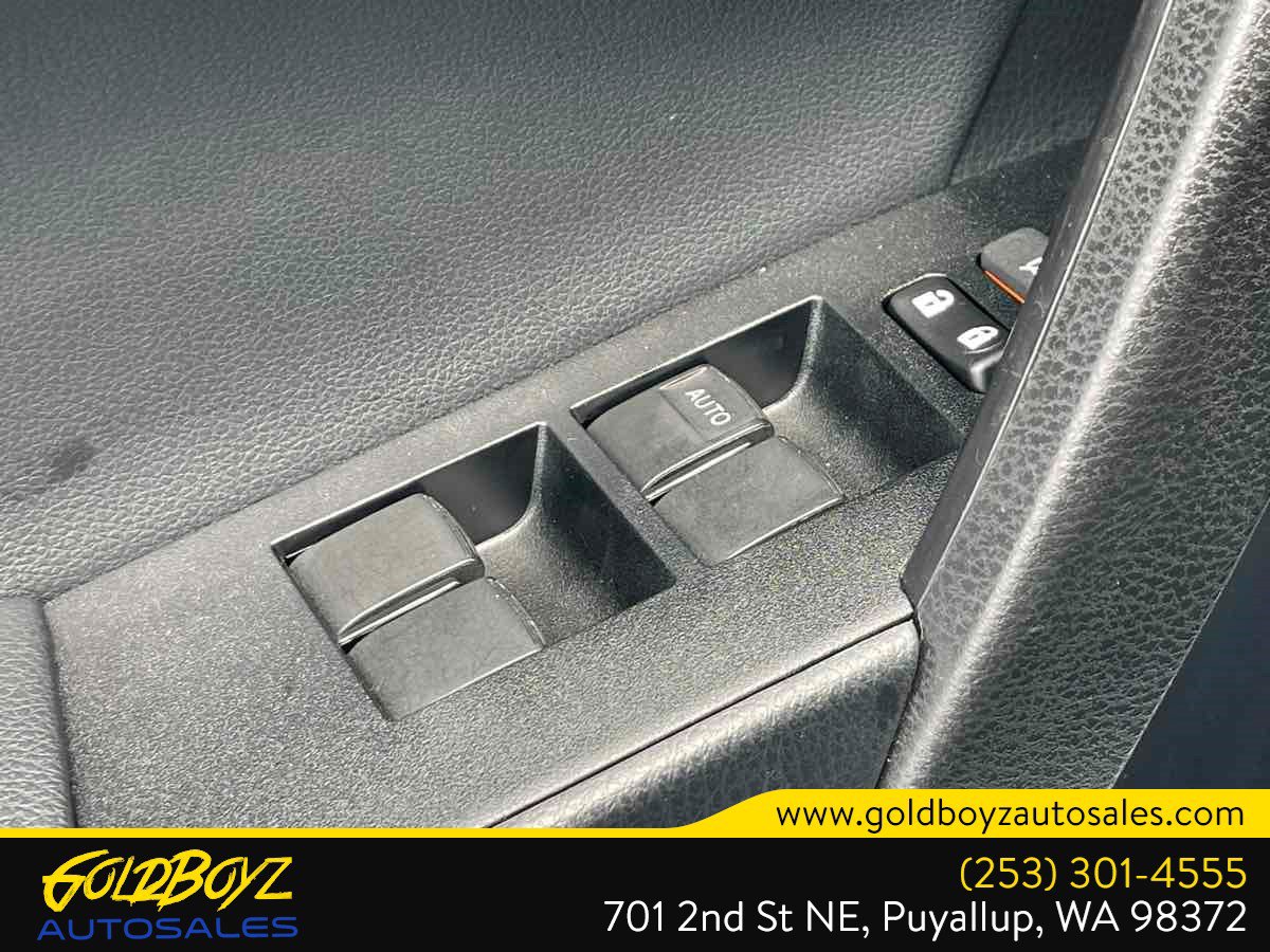 Used 2018 Toyota Corolla XSE w/ Carpet Mat Package (TMS) FWD image 37