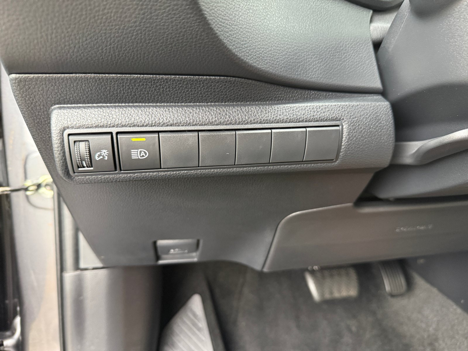 Used 2025 Toyota Corolla XSE FWD image 26