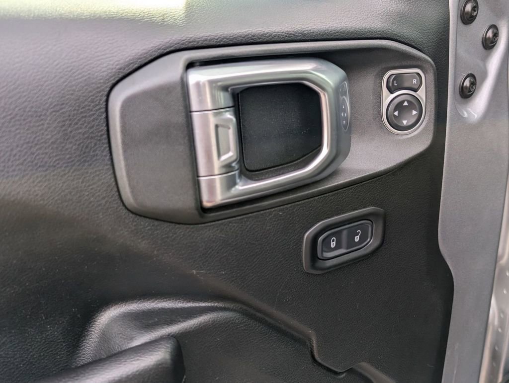 Used 2019 Jeep Wrangler Unlimited Sport S image 23
