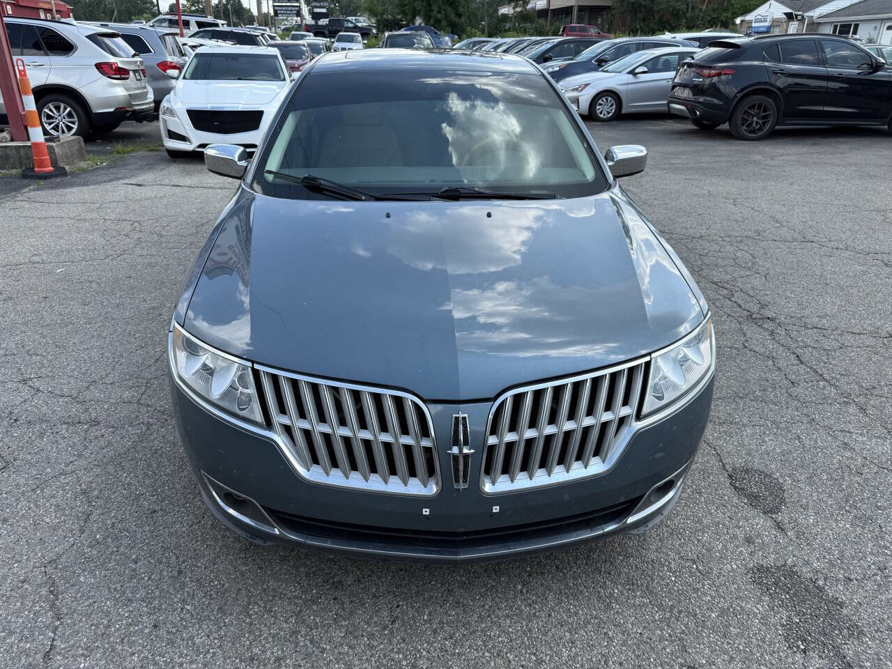 Used 2012 Lincoln MKZ Hybrid image 2