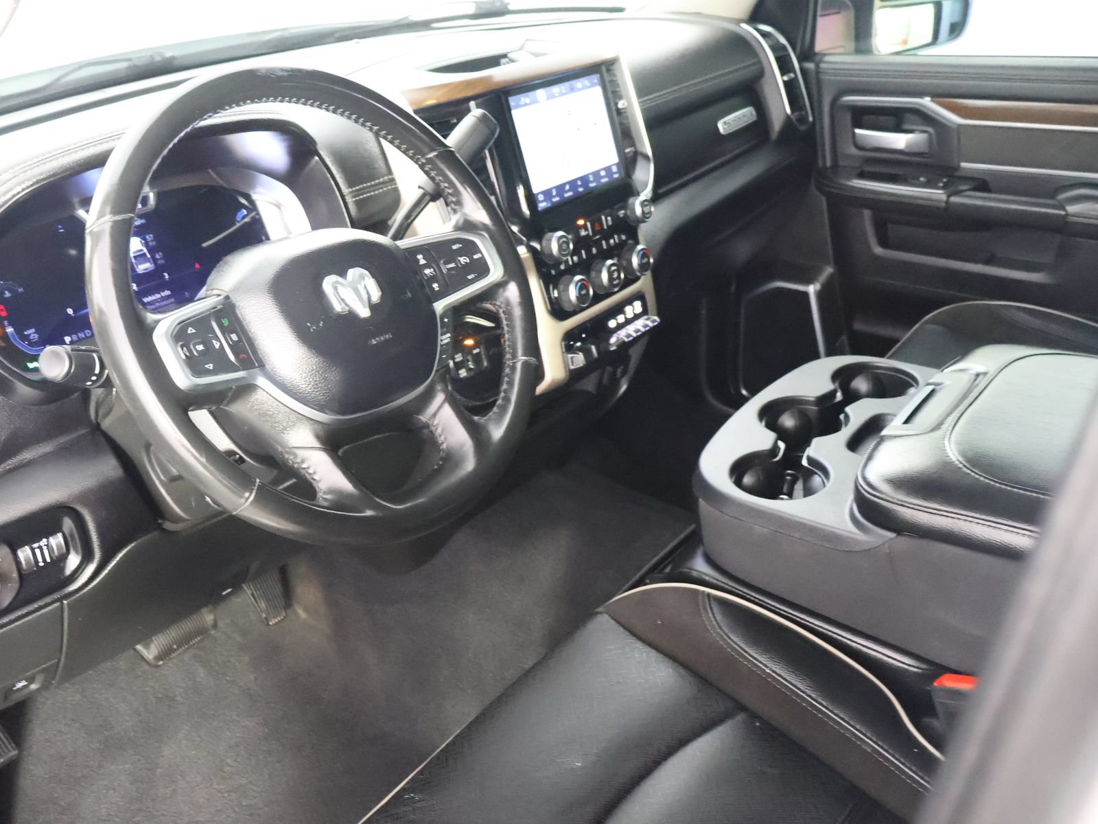 Used 2024 RAM 2500 Laramie w/ Safety Group AWD/4WD image 26