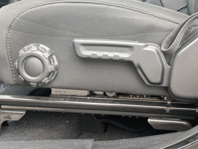 Used 2020 Jeep Wrangler Sport image 13