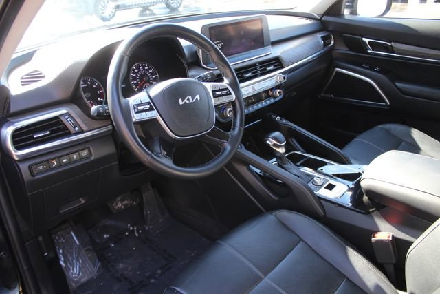 Used 2022 Kia Telluride EX w/ EX Premium Package AWD/4WD image 3