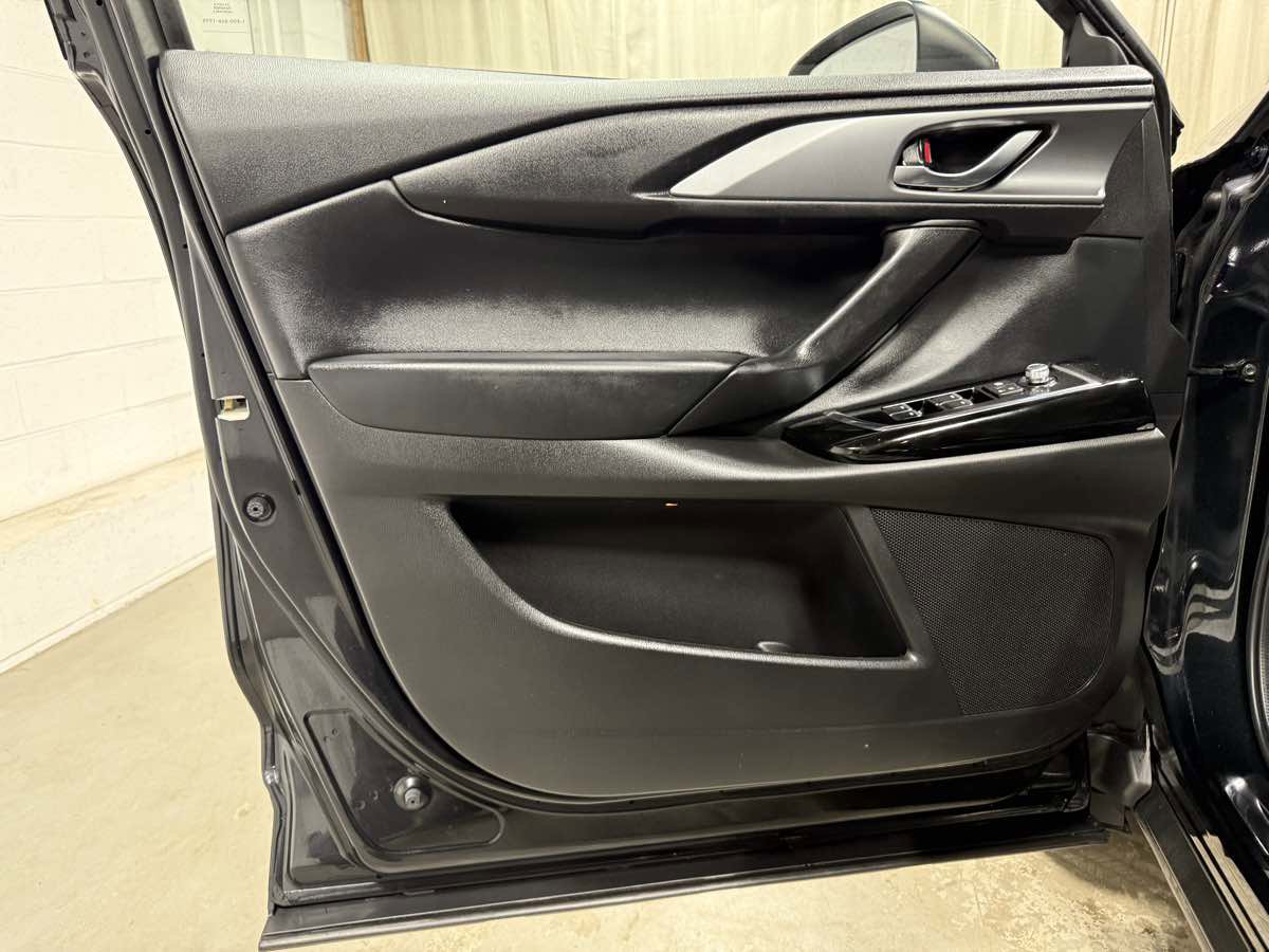 Used 2023 MAZDA CX-9 Touring Plus image 8