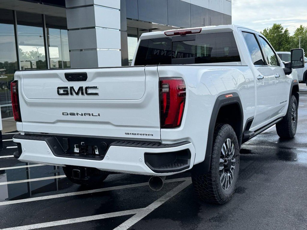New 2026 GMC Sierra 2500 Denali Ultimate w/ LPO, Black Badging Package AWD/4WD image 4