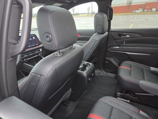 Used 2024 Chevrolet Traverse RS w/ LPO, Floor Liner Package AWD/4WD image 47