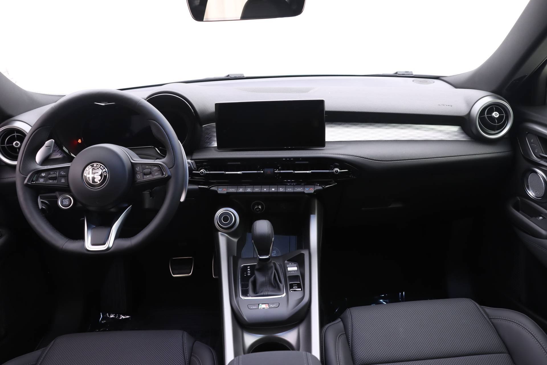 New 2024 Alfa Romeo Tonale Veloce image 8