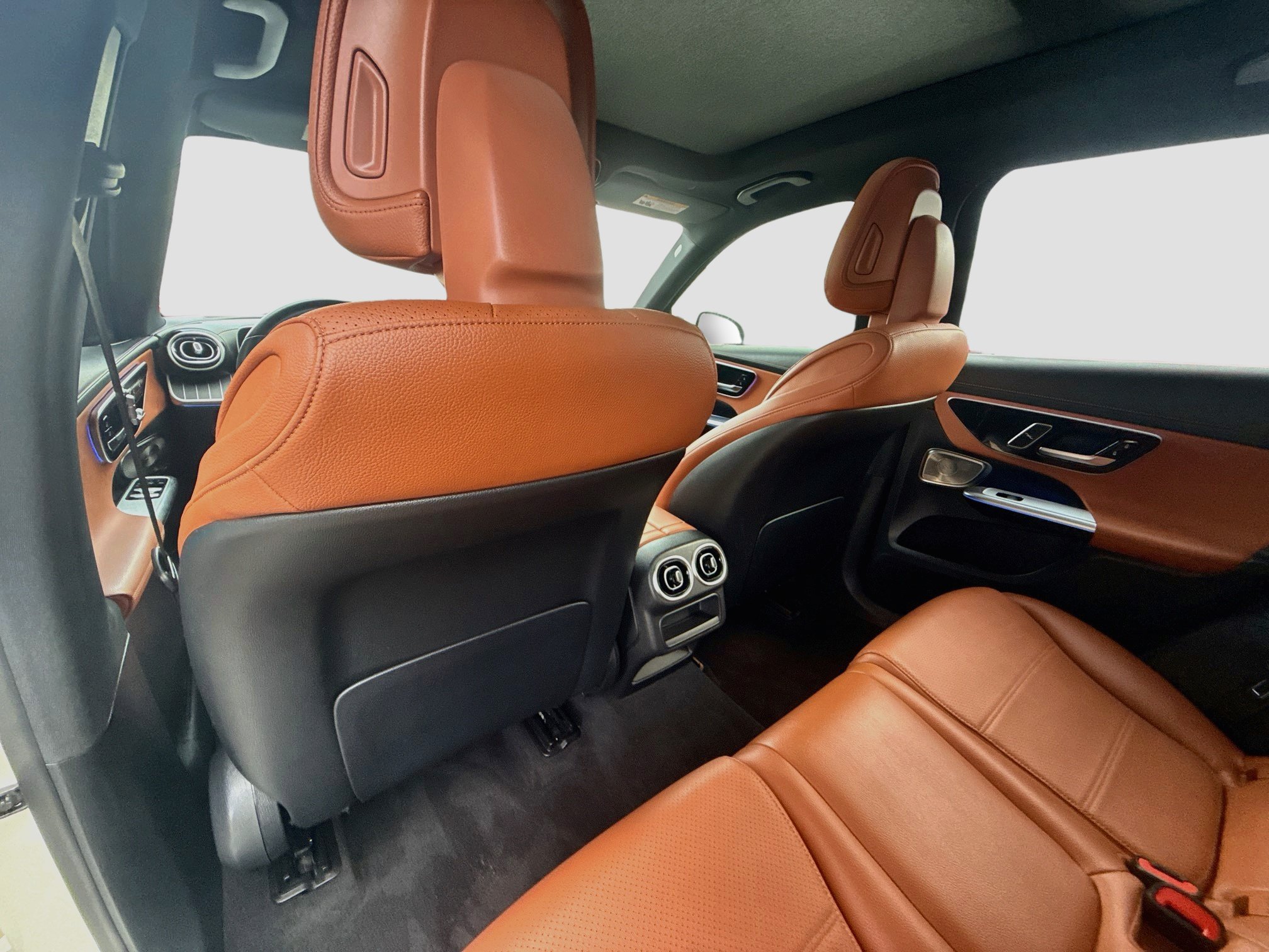 Used 2023 Mercedes-Benz GLC 300 w/ Exclusive Trim Package image 23