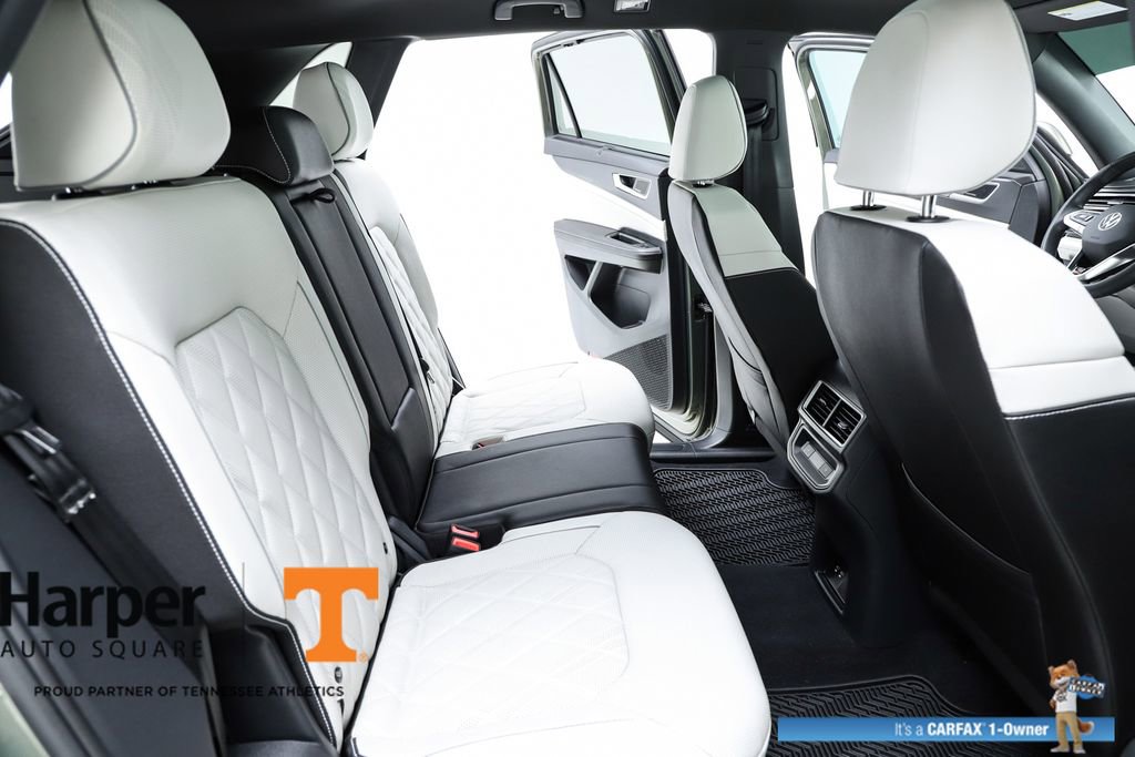 Used 2025 Volkswagen Atlas Cross Sport SEL Premium R-Line image 77