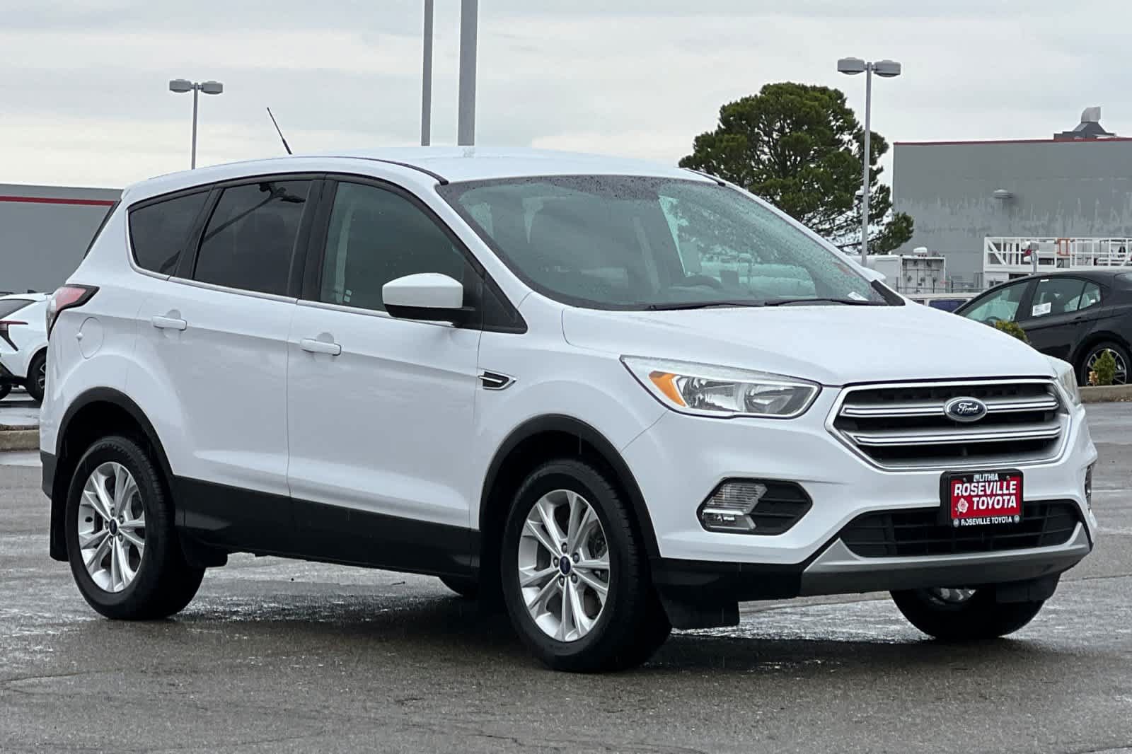 Used 2017 Ford Escape SE AWD/4WD image 5