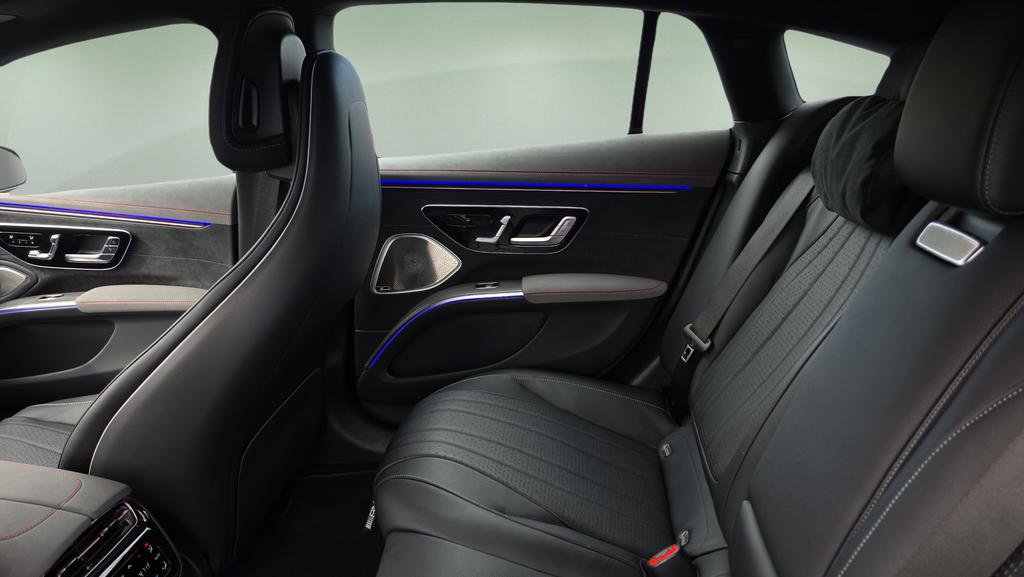 Used 2024 Mercedes-Benz EQS 580 4MATIC Sedan image 34