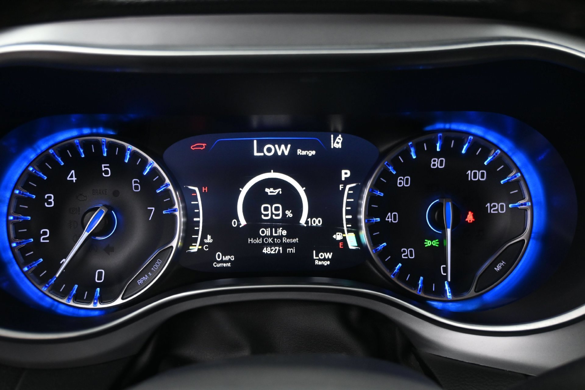 Used 2025 Chrysler Pacifica Limited FWD image 14