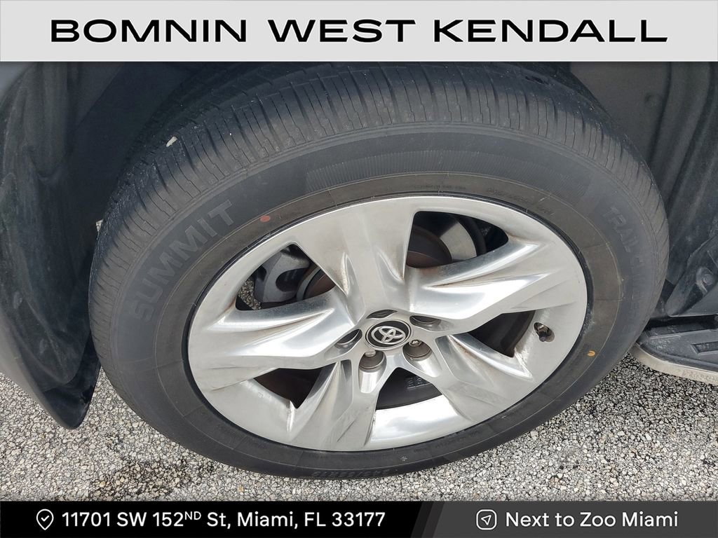 Used 2017 Toyota Highlander Limited image 9