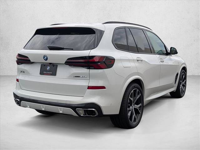 New 2026 BMW X5 xDrive50e w/ M Sport Package AWD/4WD image 5