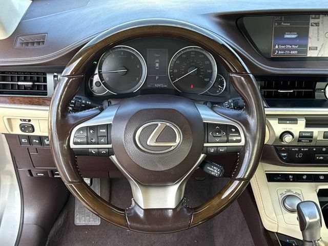 Used 2016 Lexus ES 350 w/ Luxury Package w/Wood Trim FWD image 17