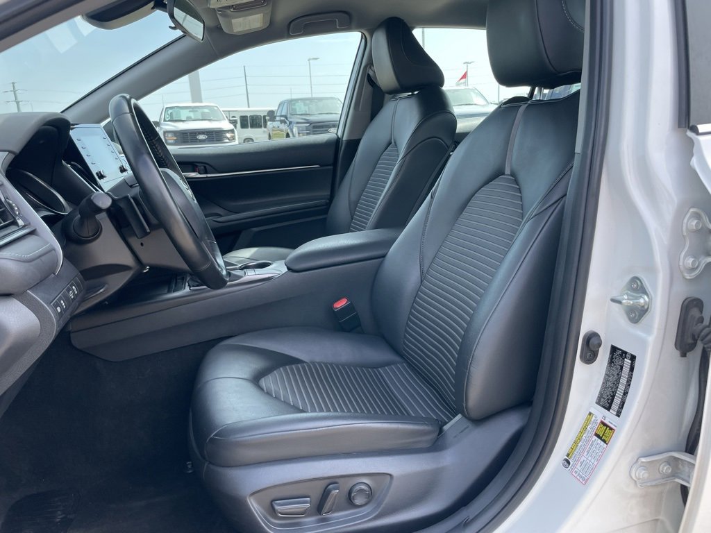 Used 2023 Toyota Camry SE image 7