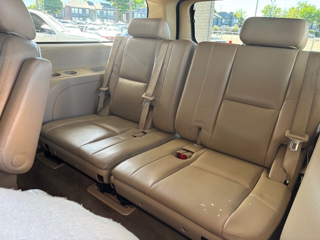 Used 2013 GMC Yukon XL Denali AWD/4WD image 26