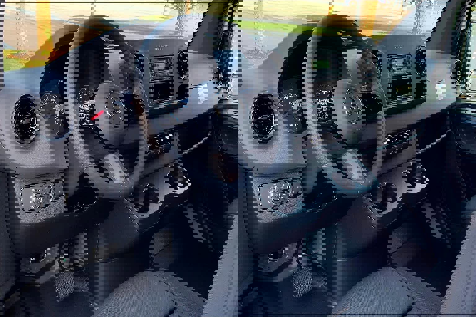 Certified 2025 Mercedes-Benz Sprinter 2500 image 9