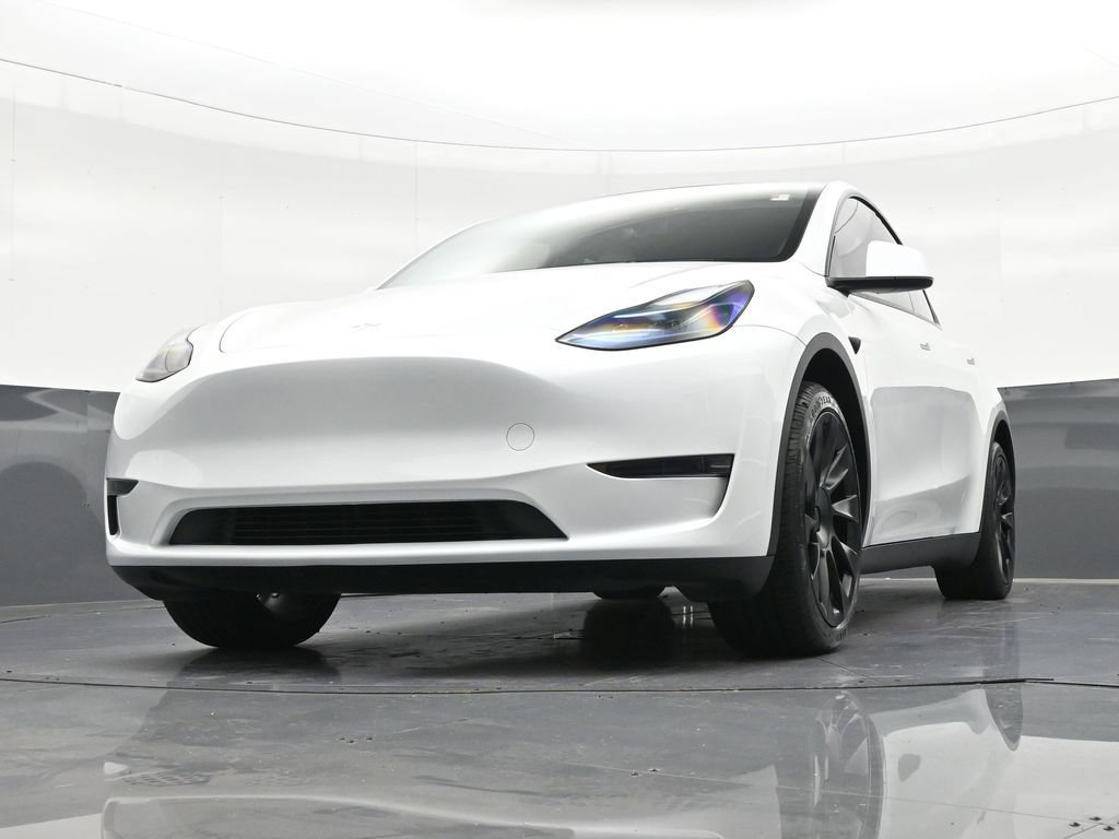 Used 2024 Tesla Model Y Long Range image 31
