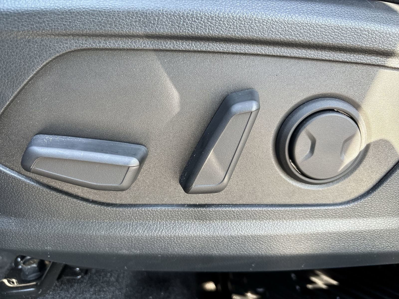 Used 2025 Hyundai Santa Cruz Limited image 14