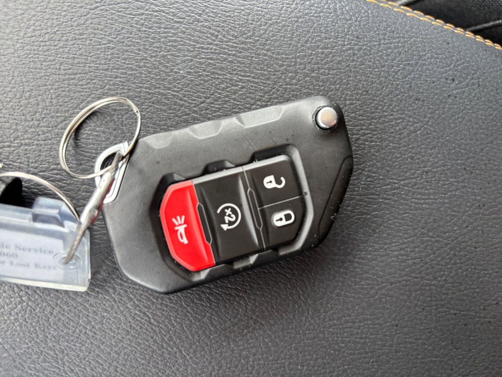 Used 2025 Jeep Wrangler Sahara image 22