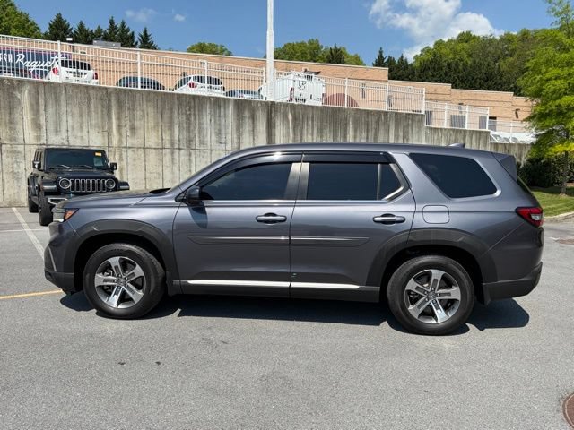 Certified 2025 Honda Pilot EX-L image 4