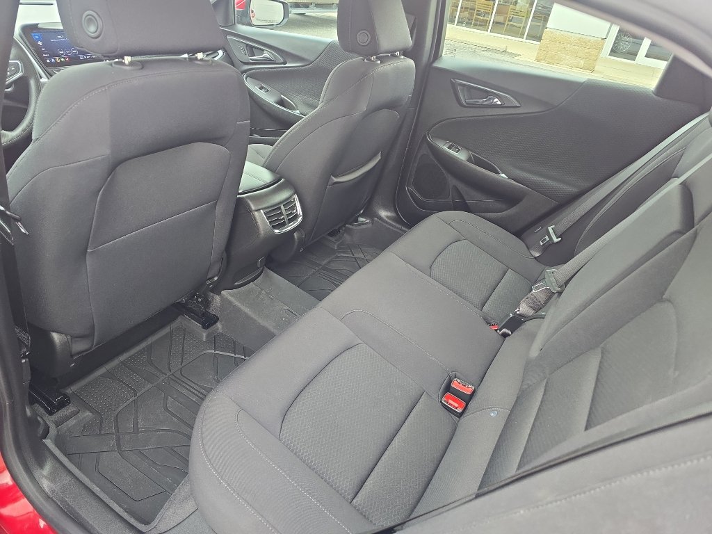 Used 2023 Chevrolet Malibu LT FWD image 15