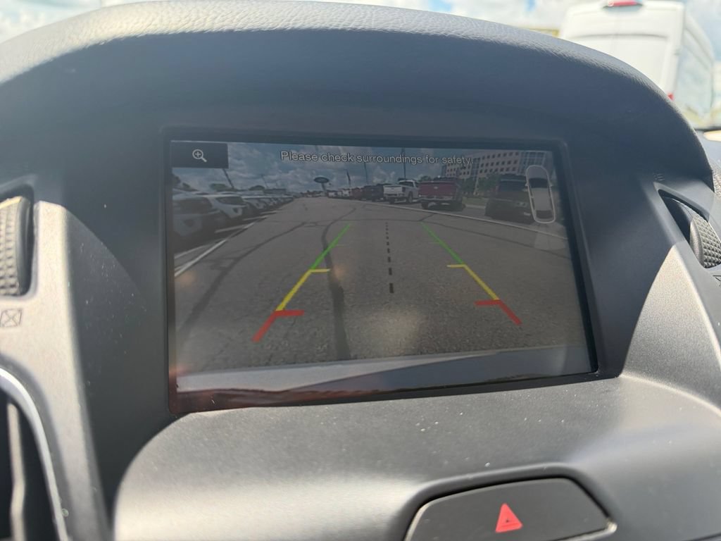 Used 2015 Ford Focus Titanium FWD image 35