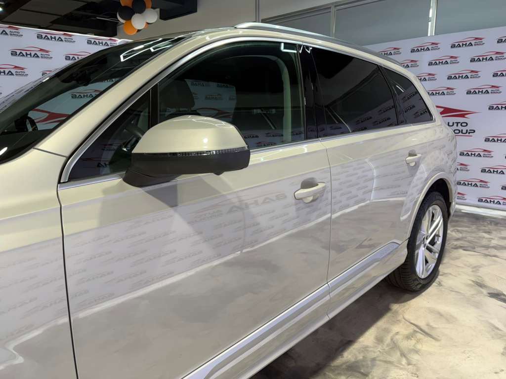 Used 2024 Audi Q7 Premium Plus image 7